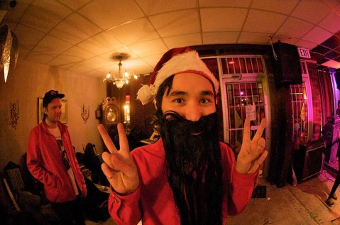 307665_455459587849286_622156579_n